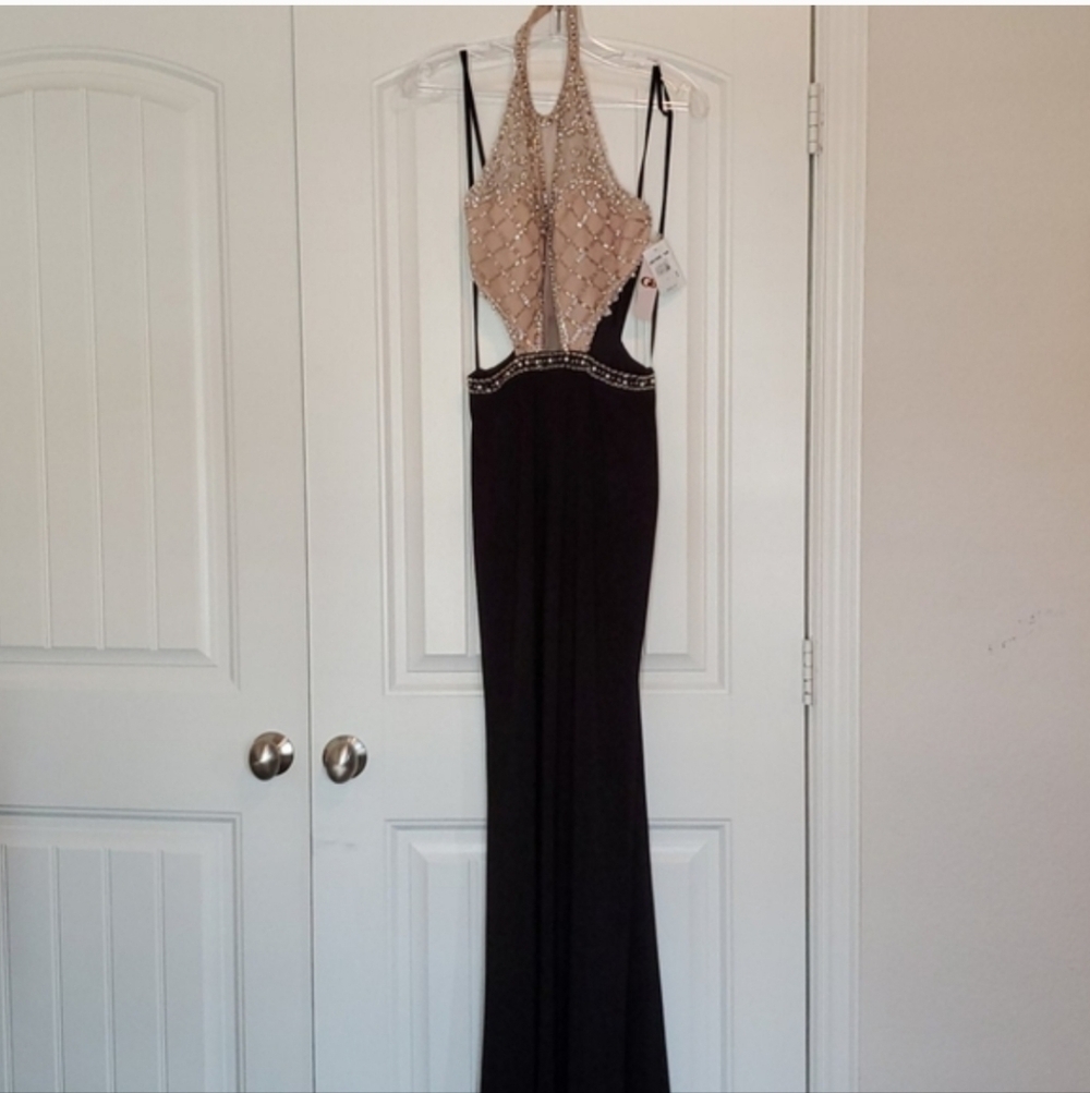 Gianni Bini Black and Nude Backless Dress